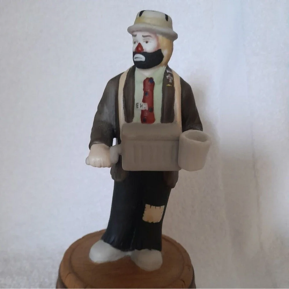 Emmett Kelly Jr. Flambro Clown Figurine 